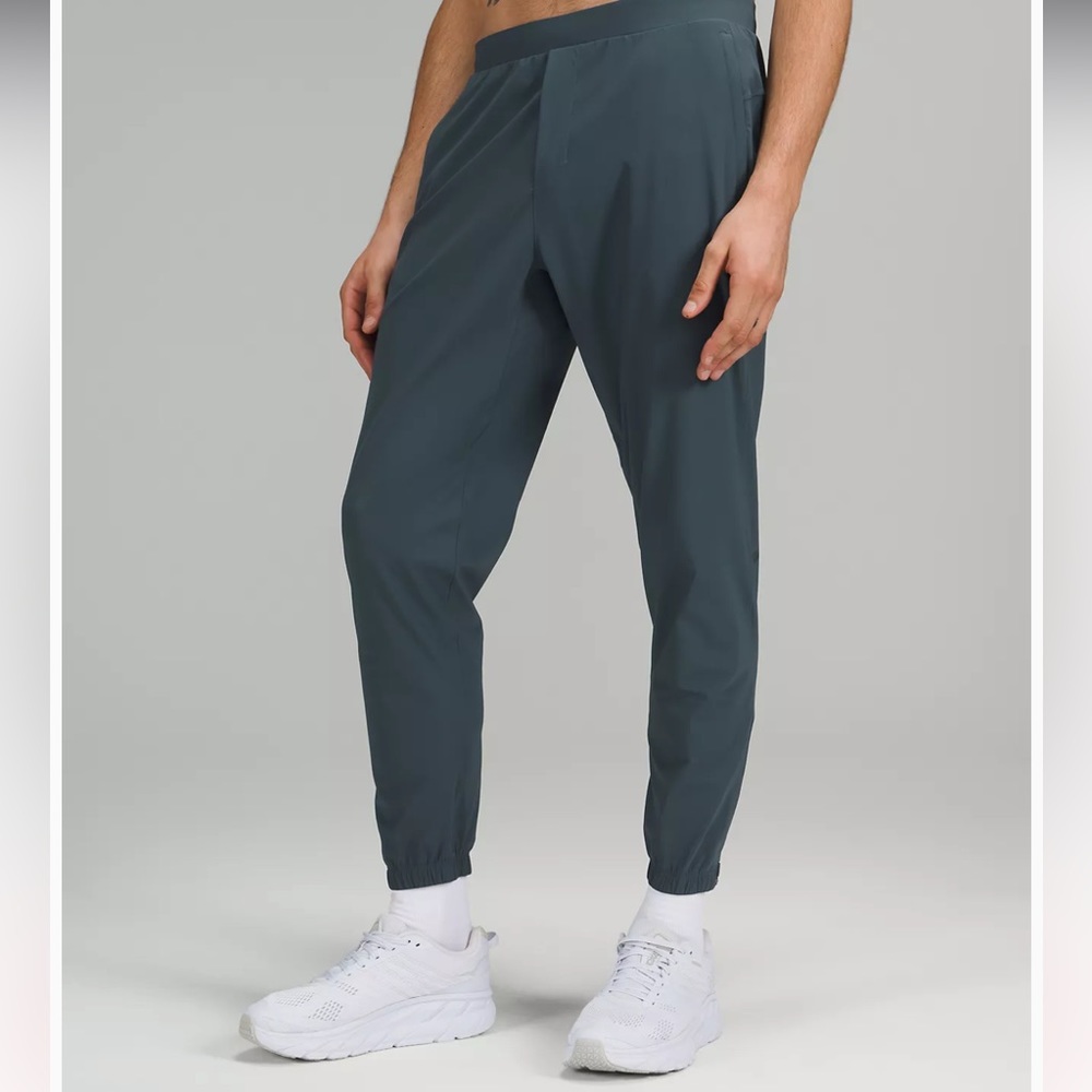 Lulu lemon men’s surge joggers